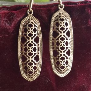 NWOT Kendra Scott Gold Earrings